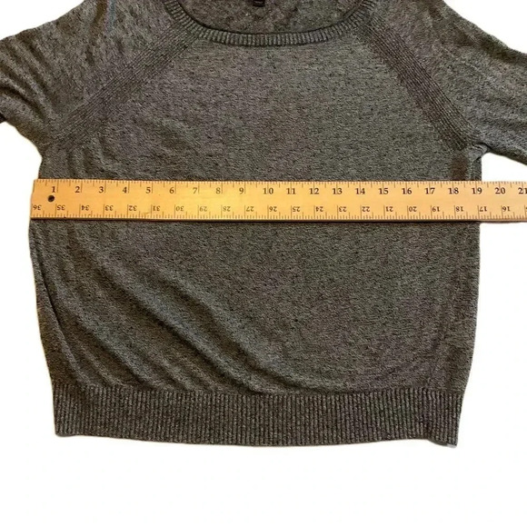 J.Crew Womens Charcoal Gray Thin Long Sleeve Crew Neck Linen Viscose Sweater XS - Picture 4 of 7
